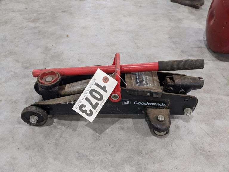 GM Goodwrench 2 ton Floor Jack South Auction