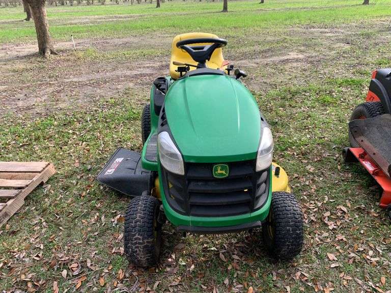John Deere E100 riding mower South Auction