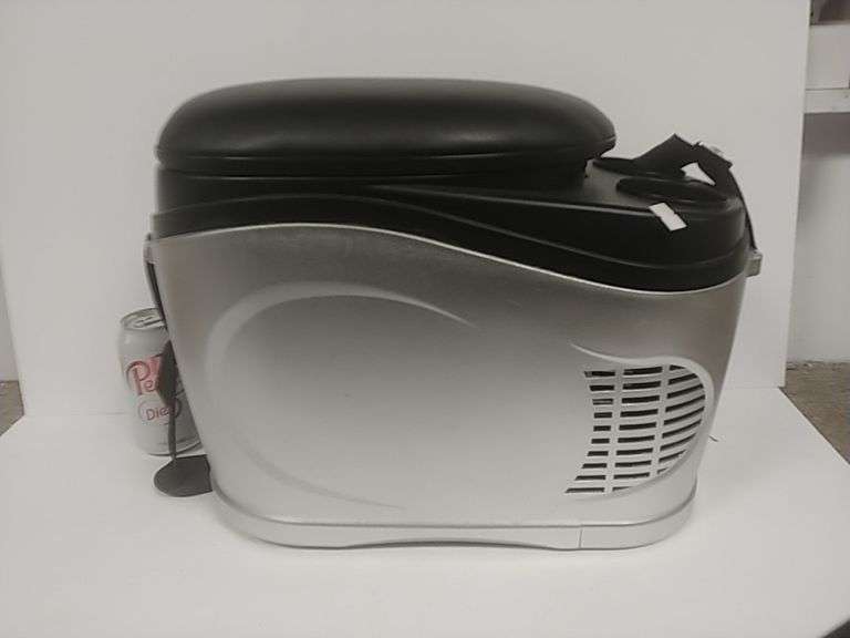 Rubbermaid Thermoelectric Travel Cooler Trice Auctions