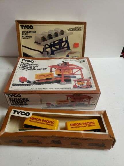 Tyco Operating Pipe Loader, Piggyback Loader & Unloader Depot ...