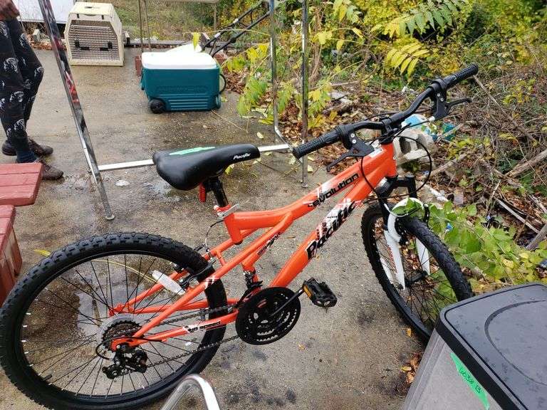 Pacific Evolution 18 Speed Mens Bike. In Great Condition Trice Auctions