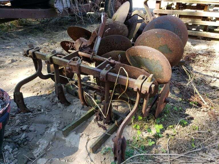 Small Disc & Chisel Plow Parts Trice Auctions