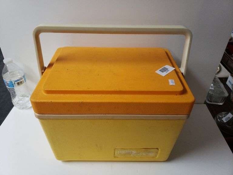 Thermos Cooler Trice Auctions