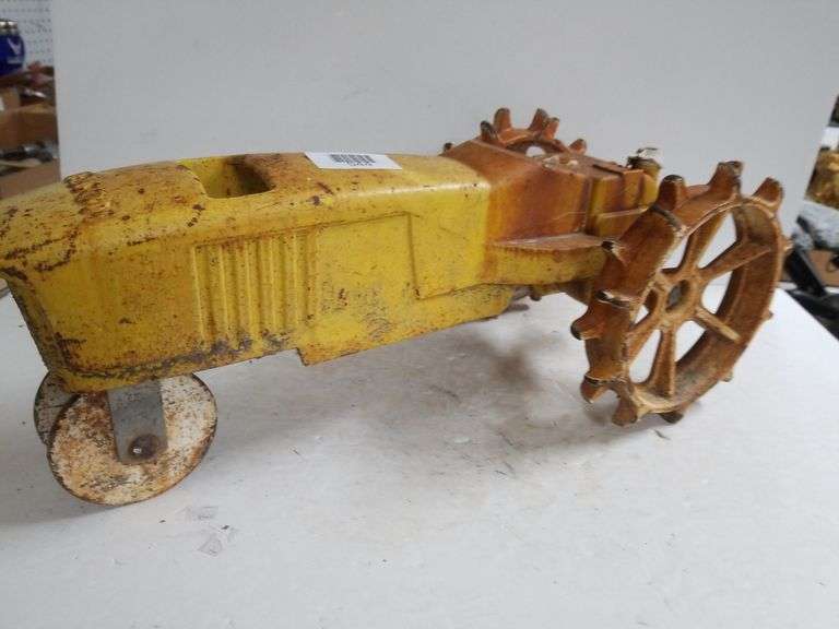 Vintage Nelson Cast Iron Watering Tractor Trice Auctions