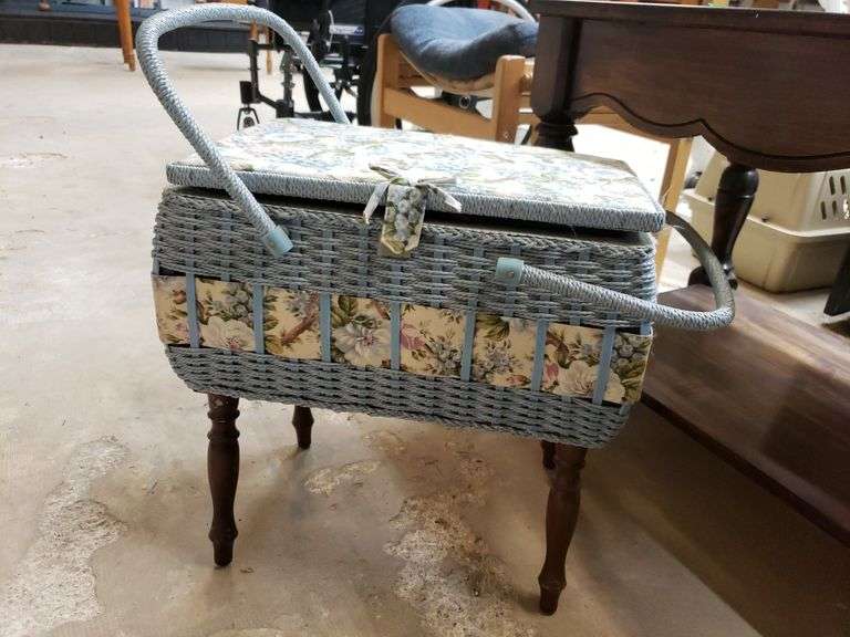 Sewing Basket With Contents Trice Auctions