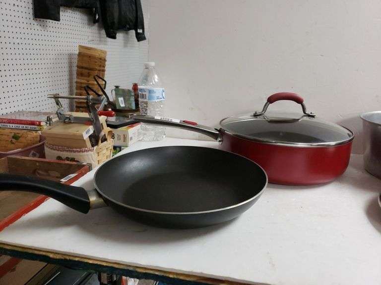Bundt Pan. Pot Lids, And Frying Pans Trice Auctions