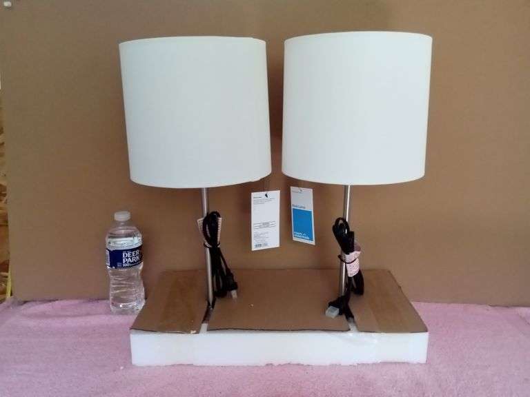 NEW 2 room essentials Stick Lamps *Has Outlet in Base of Lamp** Trice