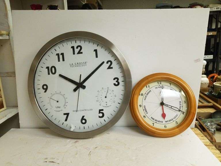 La Crosse Wall Clock, Wall Clock Trice Auctions