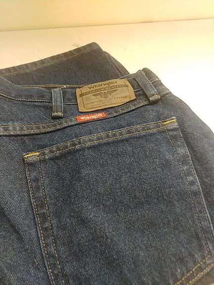 Wrangler & Levi Jeans Size 38x29 - Trice Auctions