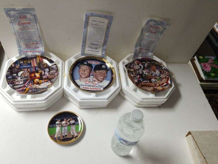 Four Decorative Baseball Themed Plates New York Yankees (Mickey