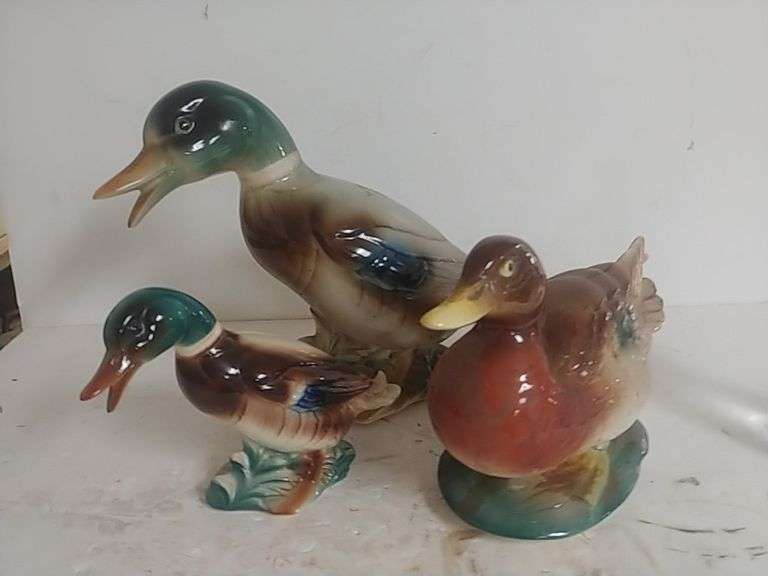Ceramic Duck Family Displays Trice Auctions