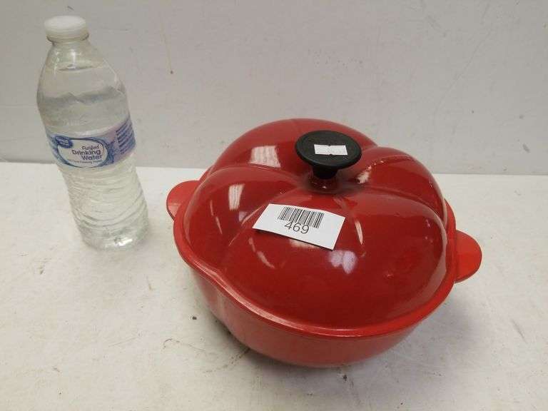 Le Creuset Tomato Themed Dutch Oven From France Trice Auctions