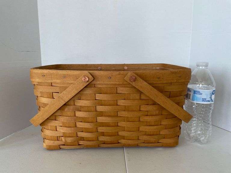 Longaberger Medium Market Basket w/Protector Trice Auctions