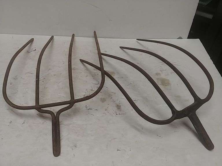 Pitchfork Heads Trice Auctions