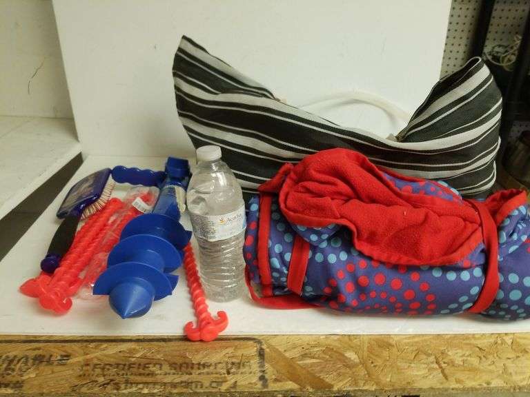 Beach Bag With Blanket & More Trice Auctions