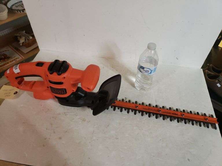 Black And Decker Electric Hedge Trimmer, No Power Cord Works! Trice