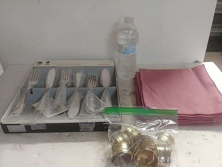 Arthur Price Of England Silver Like Fish Eaters, Napkins, Napkin Rings