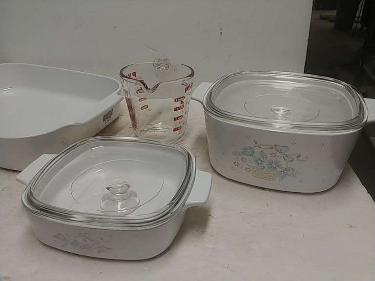Corningware Casserole Dishes With Lids, Pyrex Measuring Cup, Corning Large Baking Dish Trice