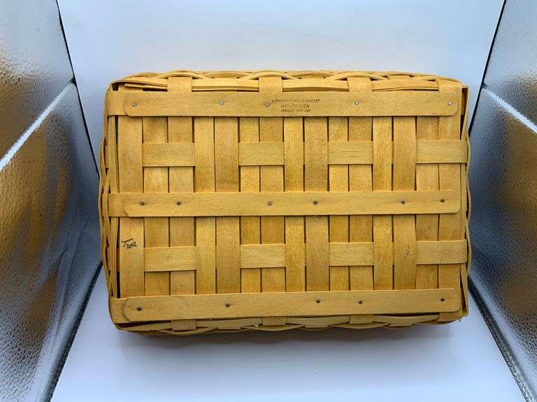 Longaberger Back Porch Basket With Liner & Cup Holder Protectors