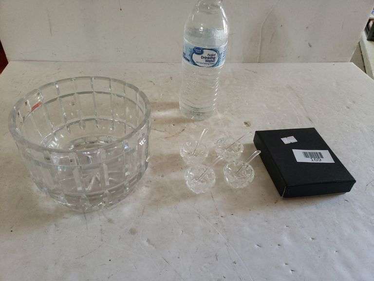 Glass Pot & 4 Mini Glass Decorative Punch Bowls With Plastic Ladles