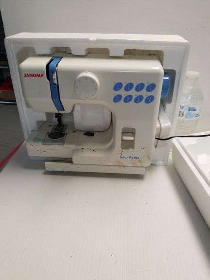 Janome Sew Petite - Trice Auctions