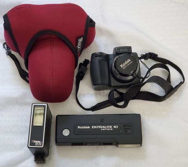 Kodak Digital Camera and Extra Camera Parts. Untested Trice Auctions