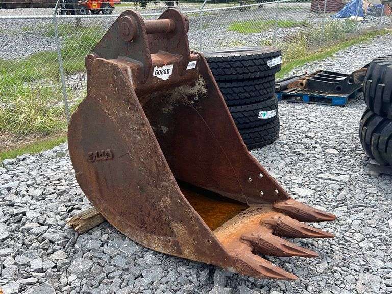 Esco 30” Excavator Bucket with Teeth TriStar Auction Group
