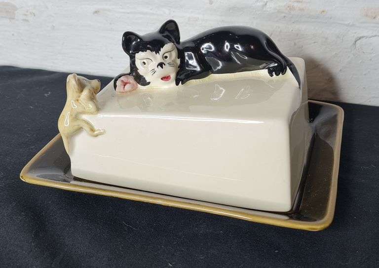 Sylvac Cat & Mouse Butter Dish Tullochs Auctions
