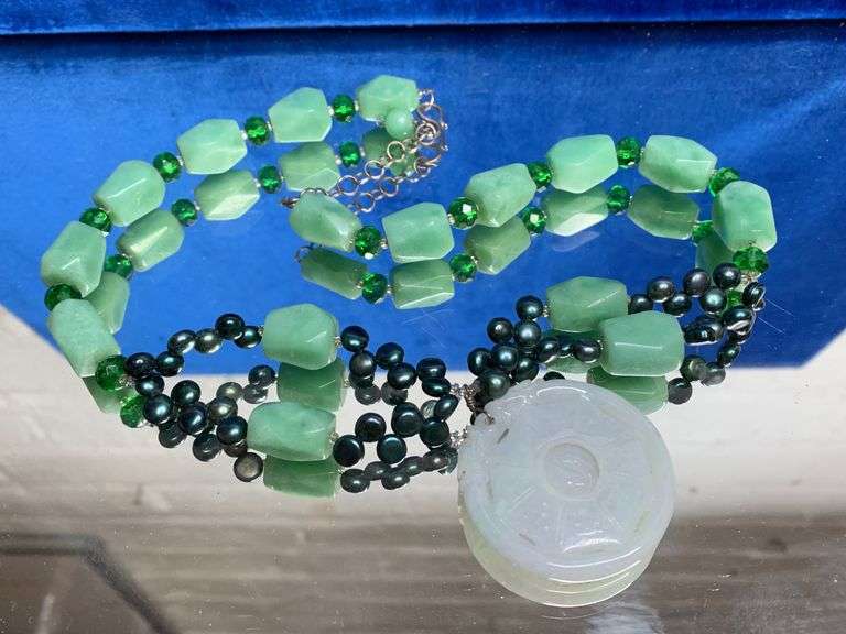 Green Jade & Fresh Water Pearl Necklace Tullochs Auctions