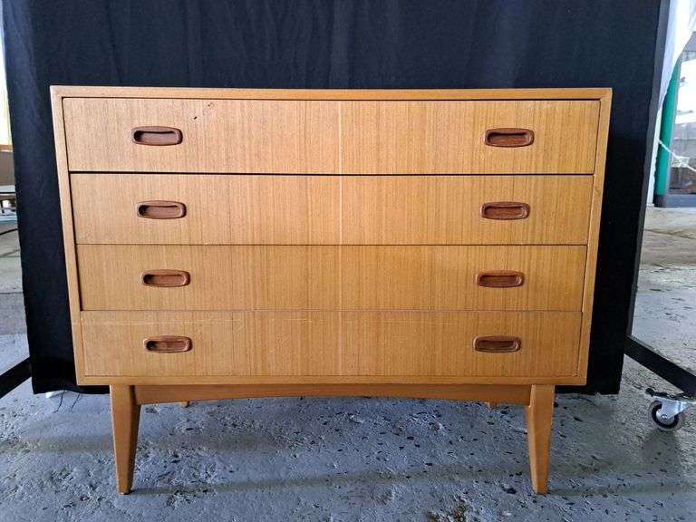 Retro Chest of Drawers Gainsborough Furniture, Melbourne Tullochs