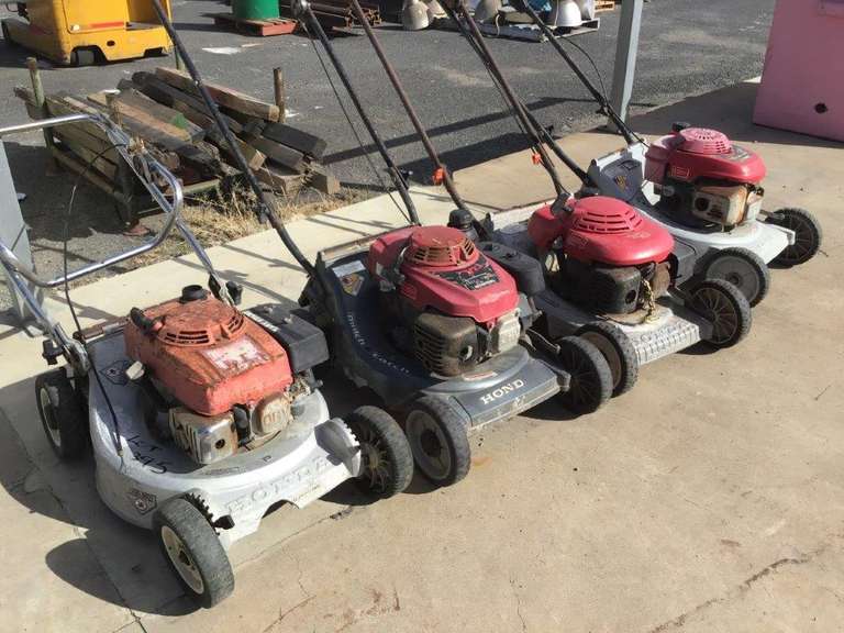 4 x Push Mowers (Parts) TVAA Pty Ltd T/A Tomkins Valuers & Auctioneers