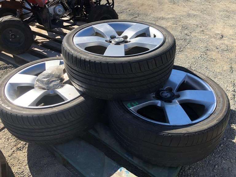 4 x VE Holden Commodore Tyres and Rims TVAA Pty Ltd T/A Tomkins
