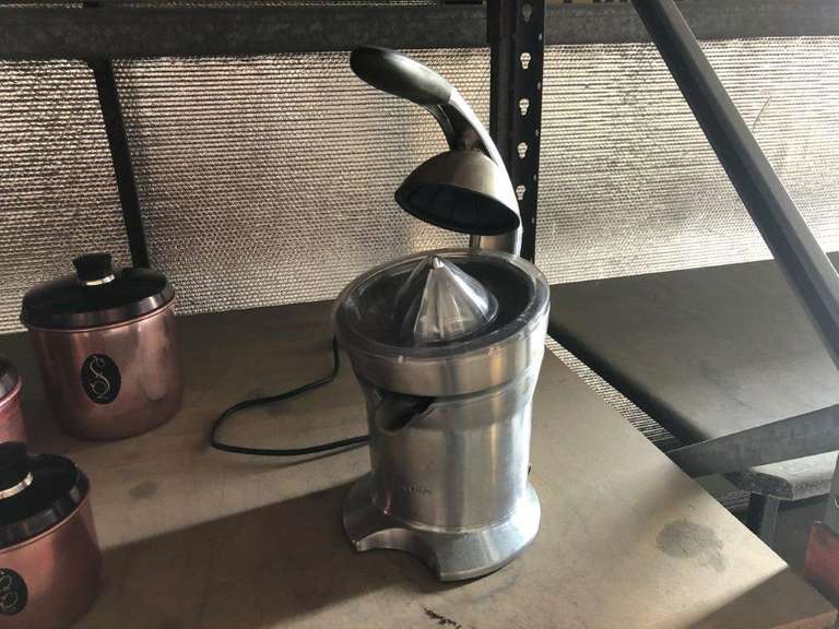 Electric Breville Juicer TVAA Pty Ltd T/A Tomkins Valuers & Auctioneers