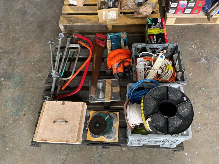 Pallet Hand Saws, Ozito Belt Sander, Circular Saw, Electrical Cables