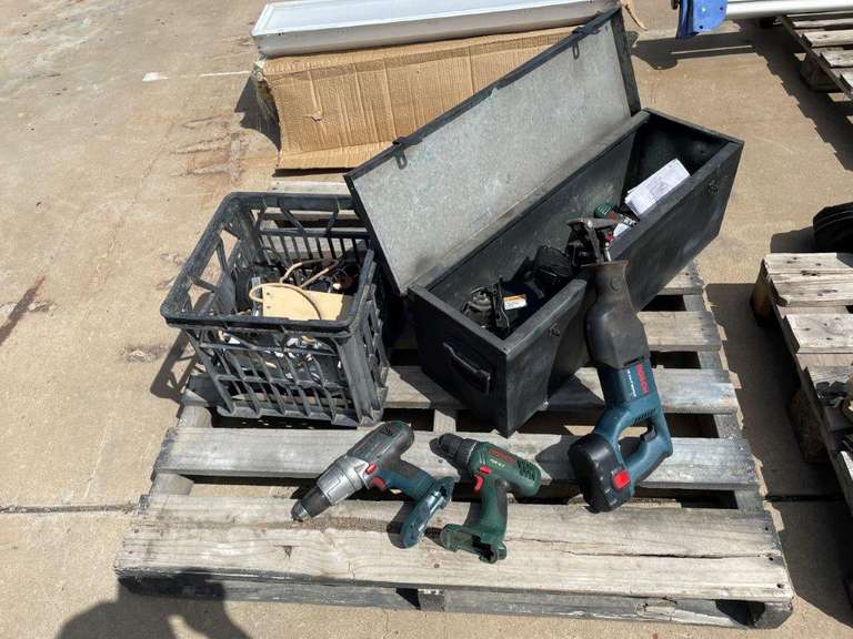 Electric Fencing Equipment and Toolbox inc Bosch Tools TVAA Pty Ltd T