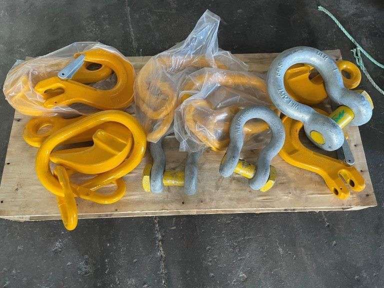 Qty Heavy Duty Lifting Hooks and Shackles TVAA Pty Ltd T/A Tomkins