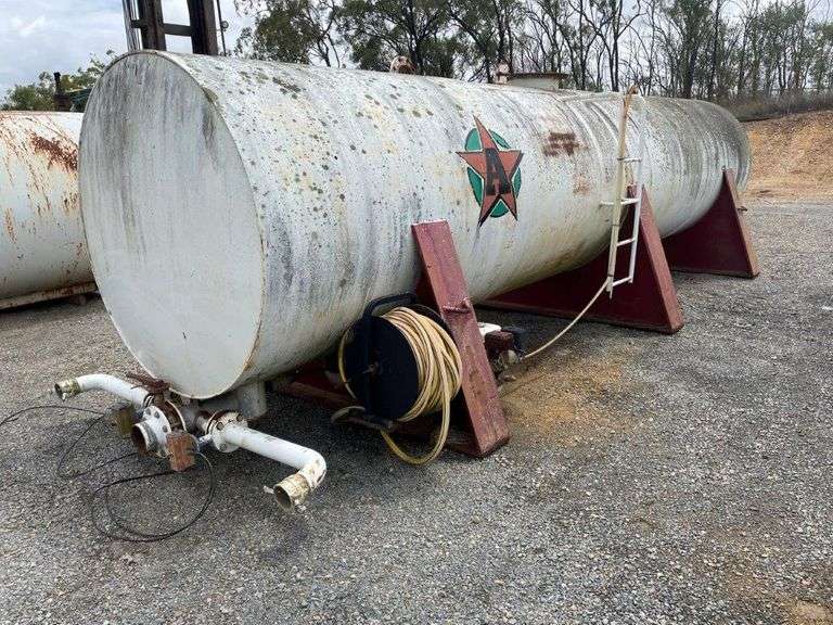 Large 7m Water Tank, Pump and Hose TVAA Pty Ltd T/A Tomkins Valuers