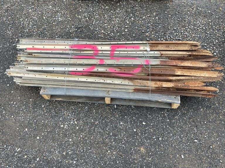 35 x Steel Picket Posts TVAA Pty Ltd T/A Tomkins Valuers & Auctioneers