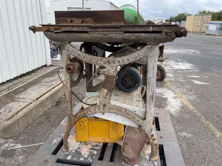 Vintage WF & J Barnes Co. Table Saw TVAA Pty Ltd T/A Tomkins Valuers