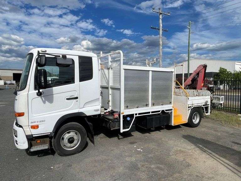 2011-ud-condor-mk-11-250-tray-truck-with-crane-tvaa-pty-ltd-t-a