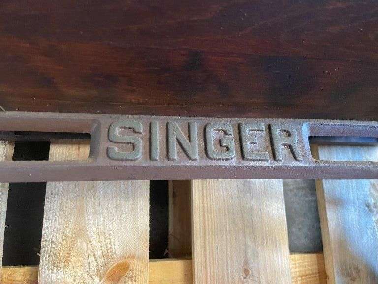 Antique Singer Sewing Machine and Table TVAA Pty Ltd T/A Tomkins