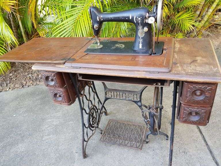 4 Drawer Antique Singer Pedal Sewing Machine TVAA Pty Ltd T/A Tomkins