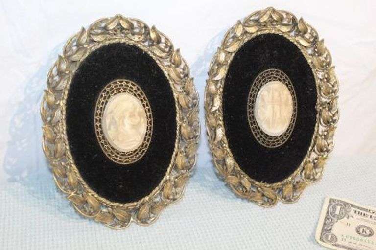 VTG cameo wall hanging plaques cameos themselves look very