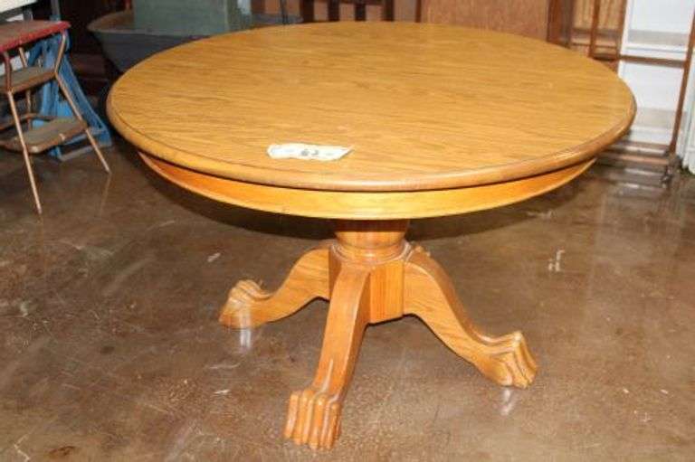 Tell City Chair Company Dining Table with 2 leaves 30Tx69.5x47" with