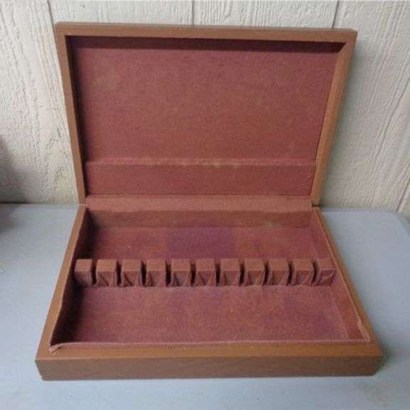 Silverware Wood Box. (4A) Texas Online Auction House