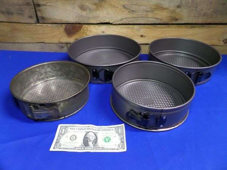 Nice Matching 3pc Springform Pan Set & Vintage Springform Pan! (T7