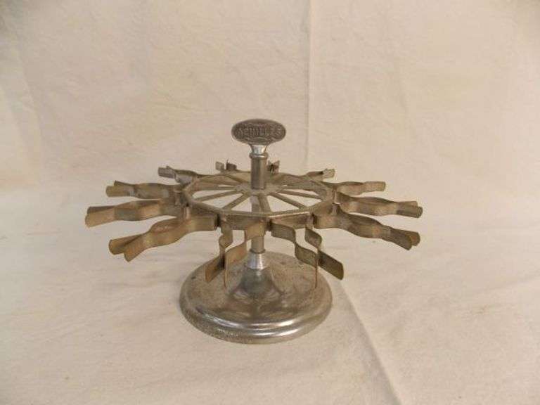 Vintage rubber stamp holder "Achiles" holds 12 stamps Texas Online