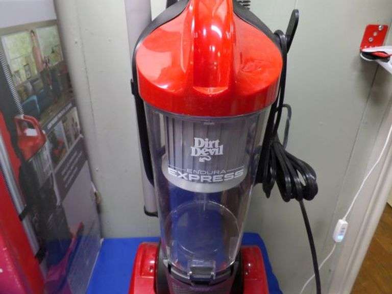 NEW Dirt Devil "Endura Express" Vacuum! New, never used! (R1) Texas