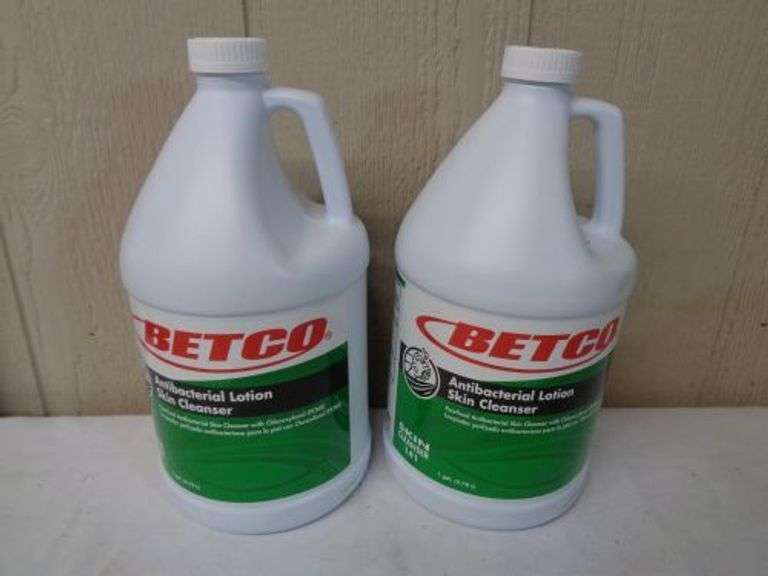 2 Gallons New Betco Antibacterial Lotion Cleanser. cash only . (5J