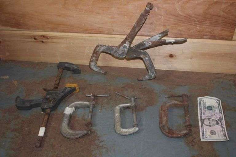 Lot of 12 vintage metal clamps of different sizes Texas Online